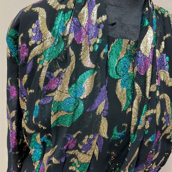 Vintage Anne Klein metallic jacket/tank set. Made in Hong Kong. - Picture 3 of 14